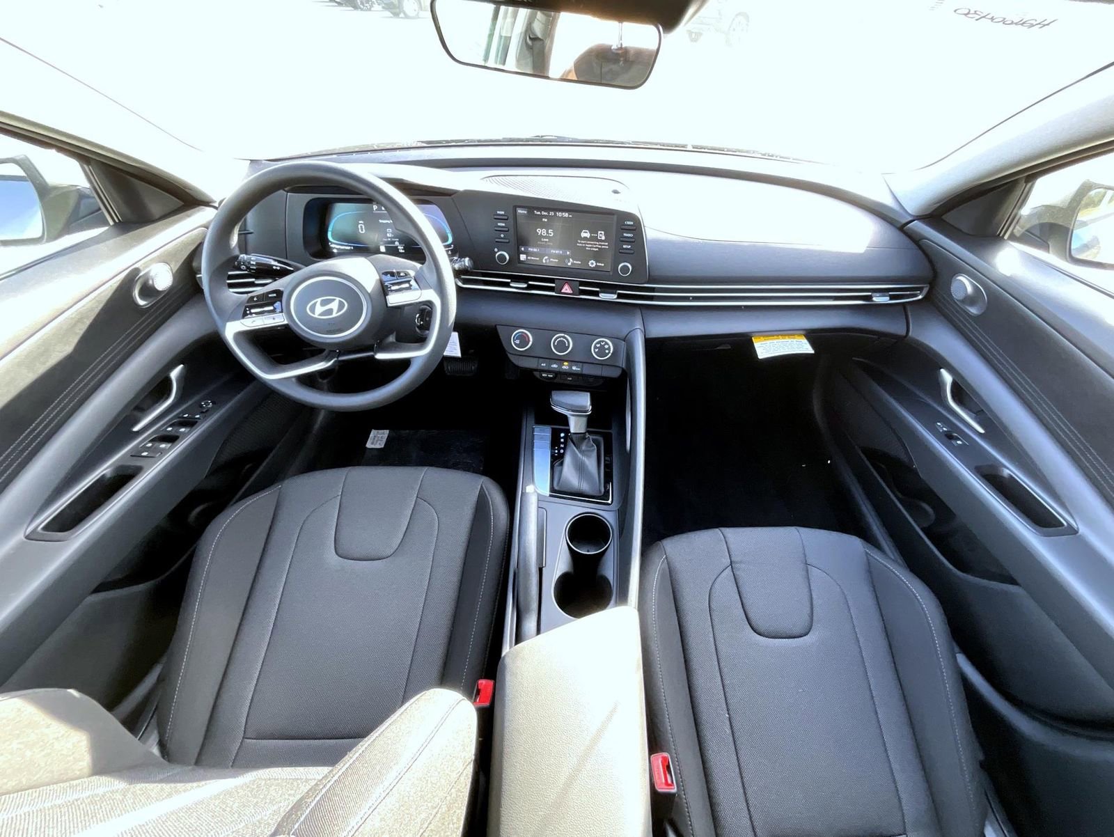 New 2026 Hyundai Elantra SE image 14