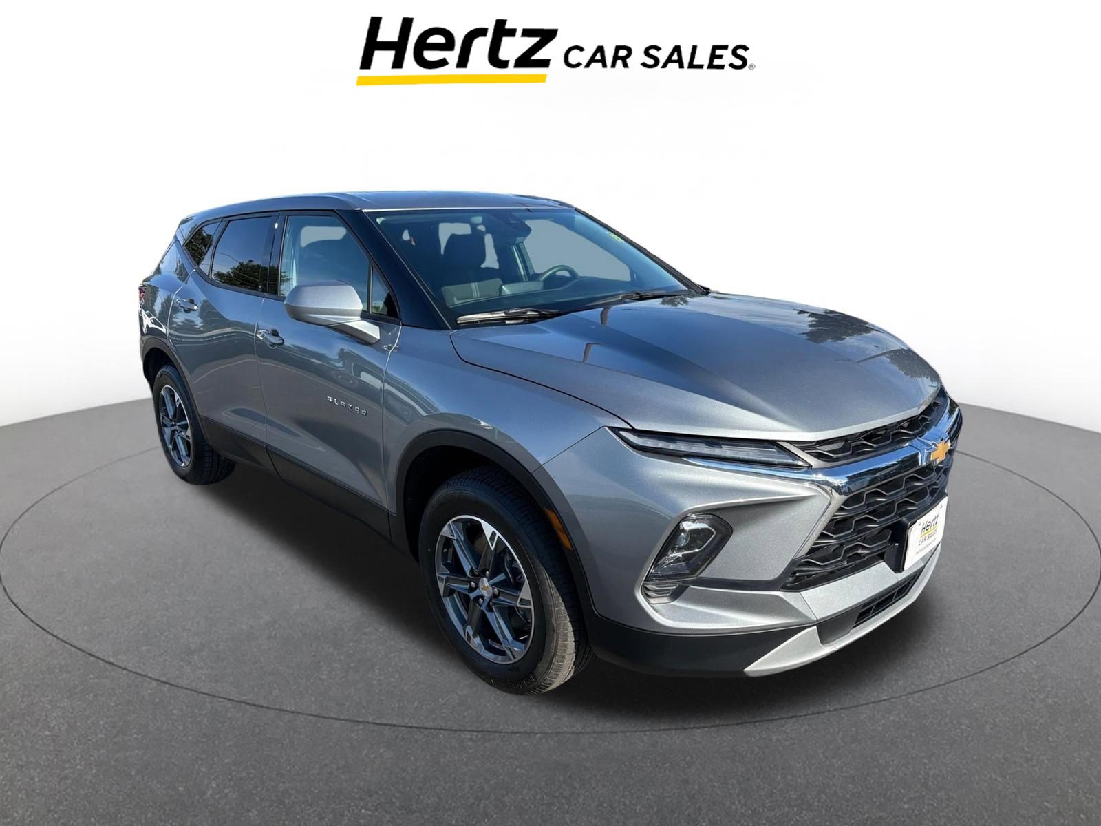 Used 2025 Chevrolet Blazer LT image 1