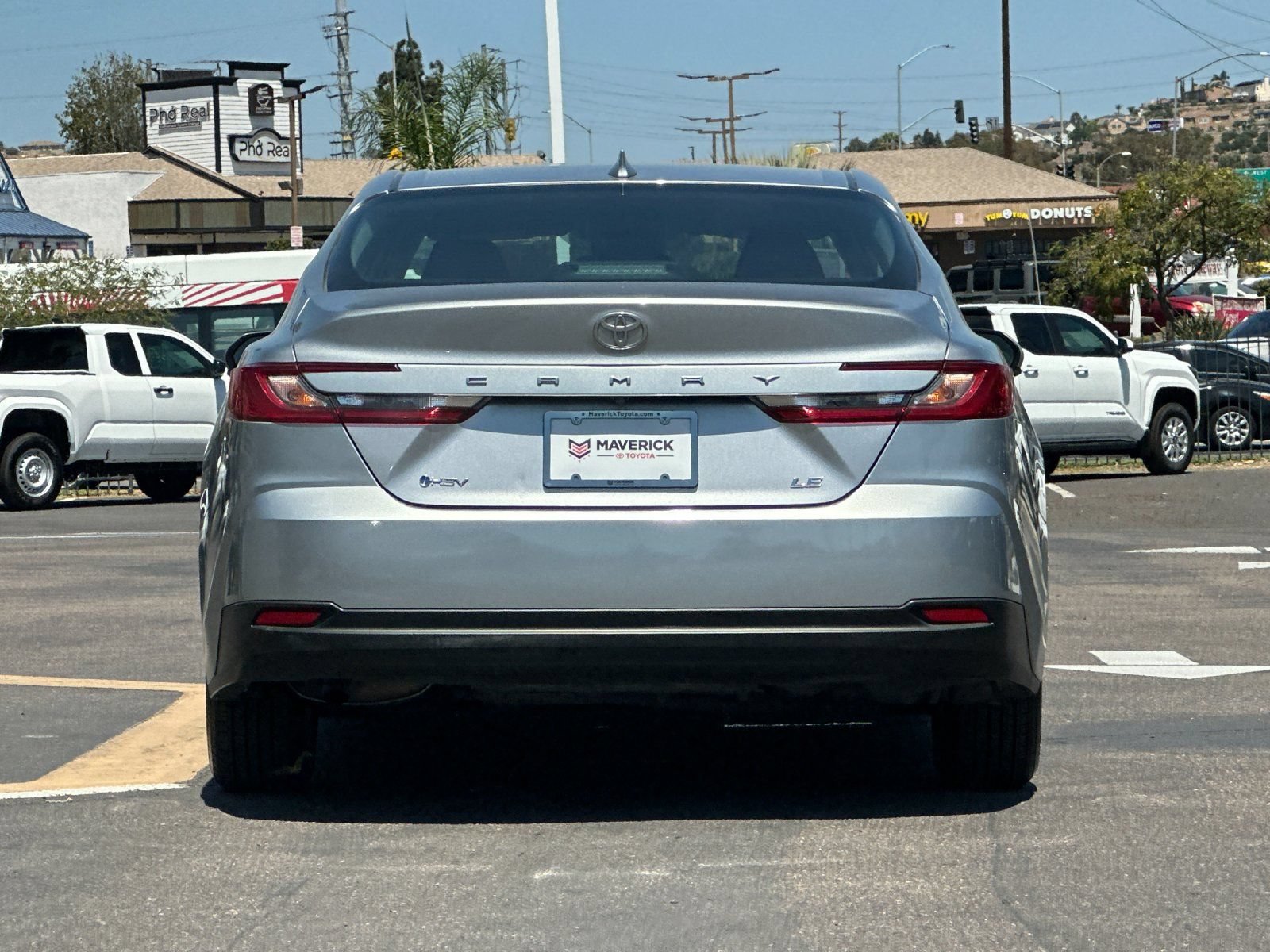 Used 2025 Toyota Camry LE FWD image 4