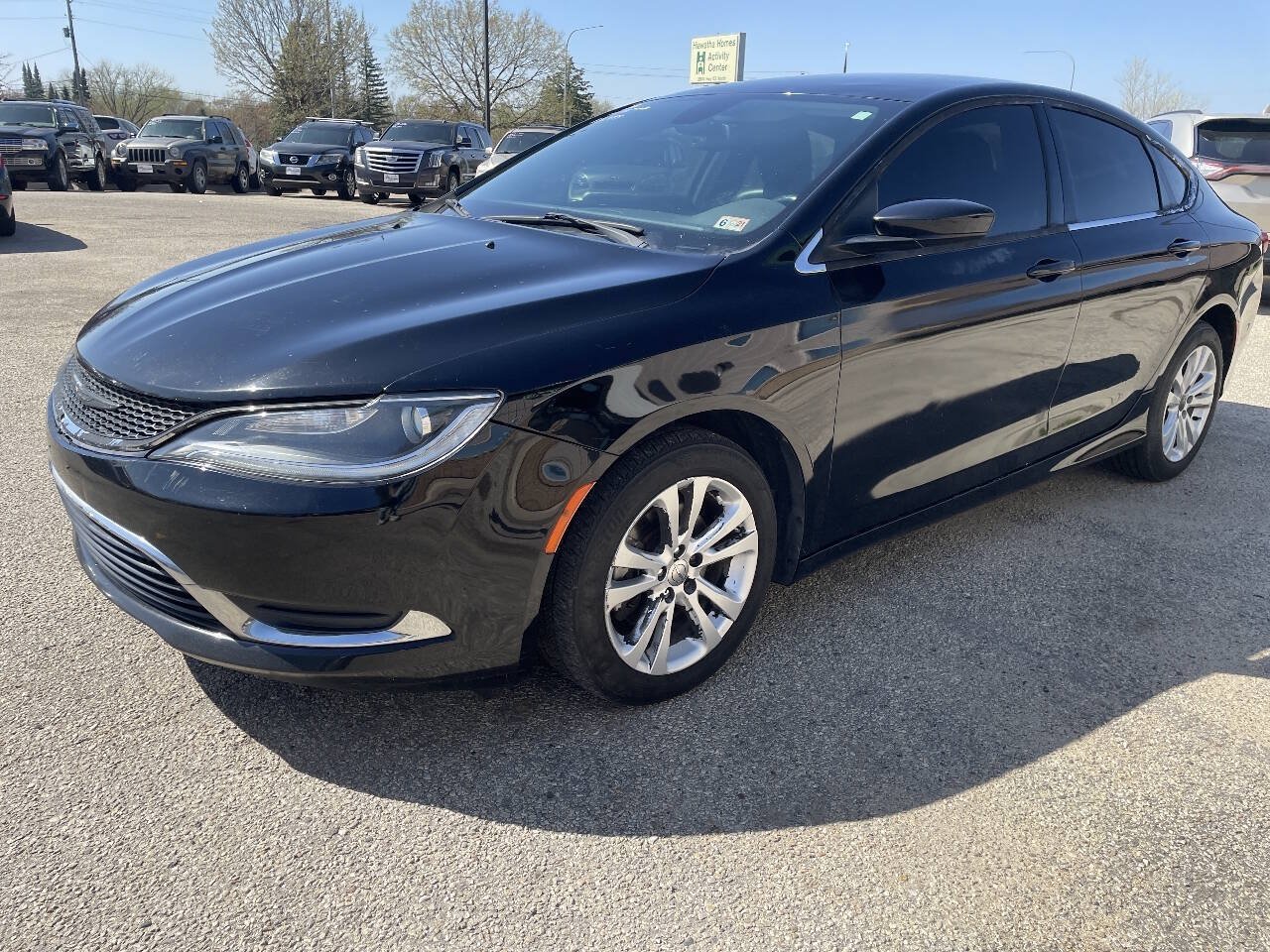 Used 2016 Chrysler 200 Limited Platinum FWD image 4