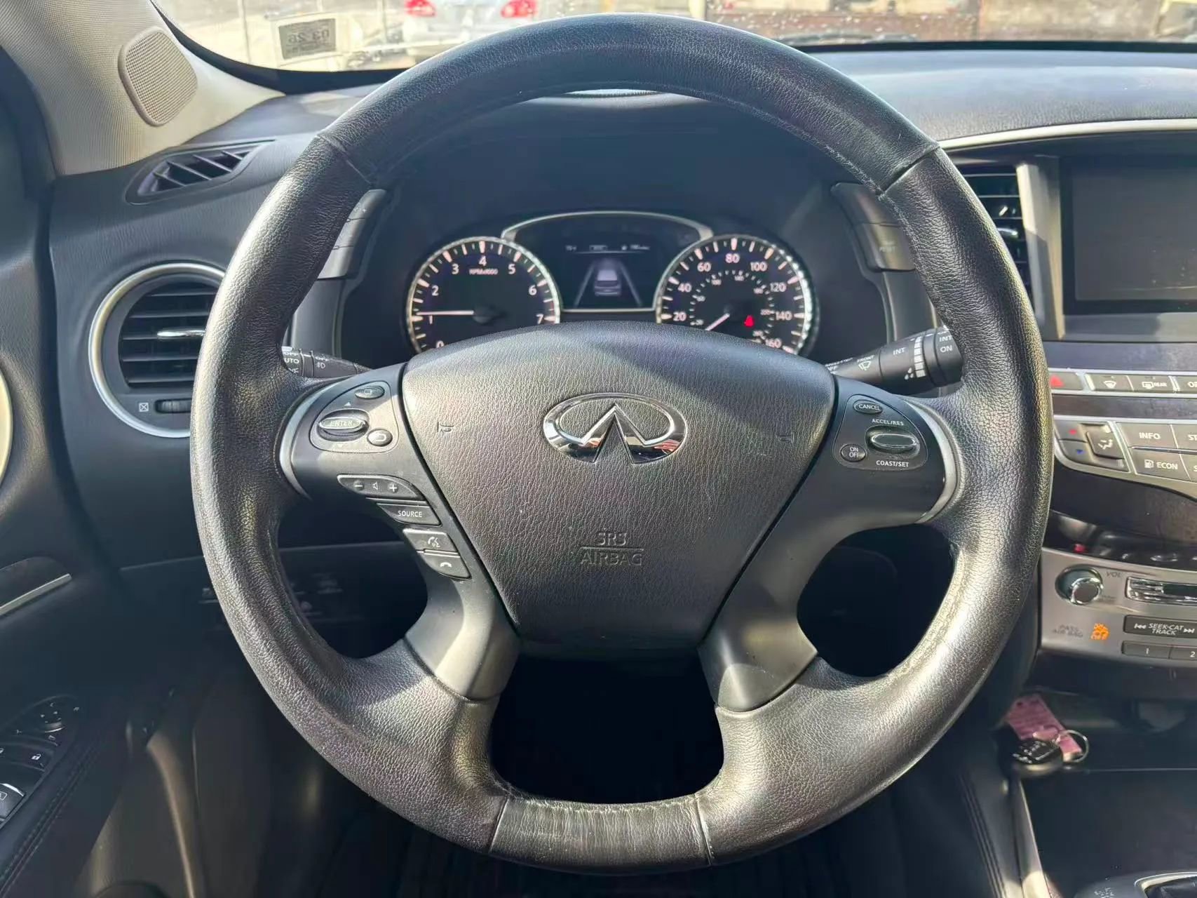 Used 2015 INFINITI QX60 Luxe w/ Premium Package AWD/4WD image 8
