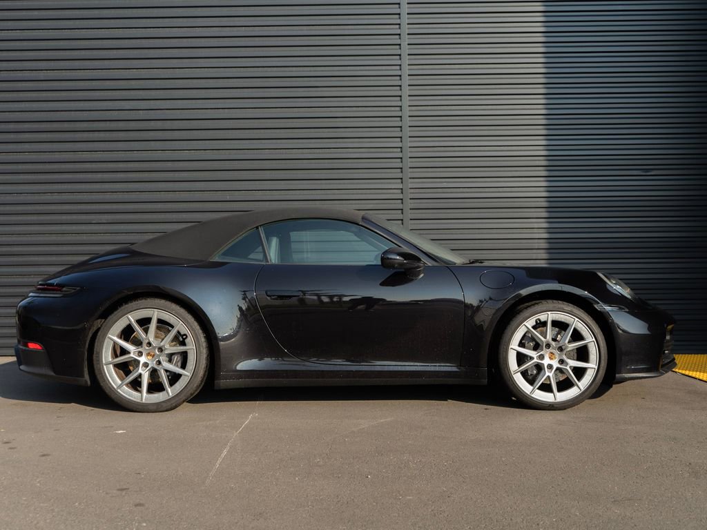 Used 2025 Porsche 911 Carrera image 8