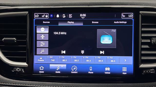 Used 2022 Chrysler Pacifica Touring-L FWD image 14