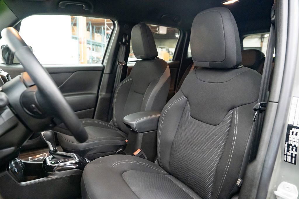 Used 2022 Jeep Renegade Altitude w/ Convenience Group image 22