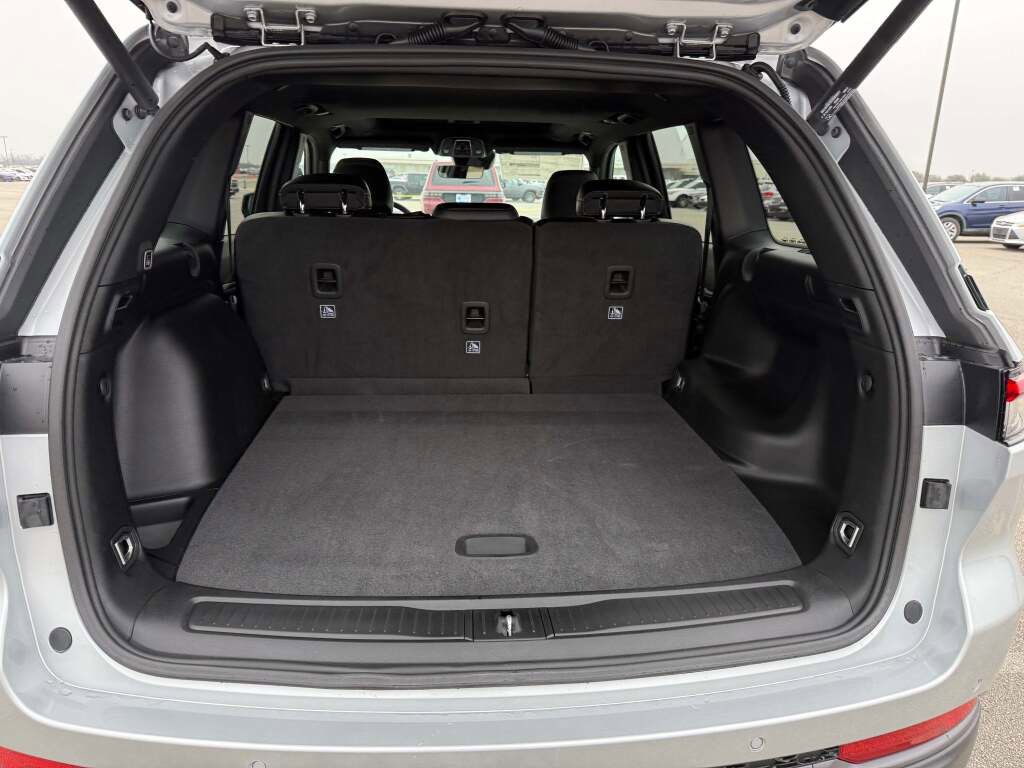 New 2026 Jeep Grand Cherokee Altitude image 20