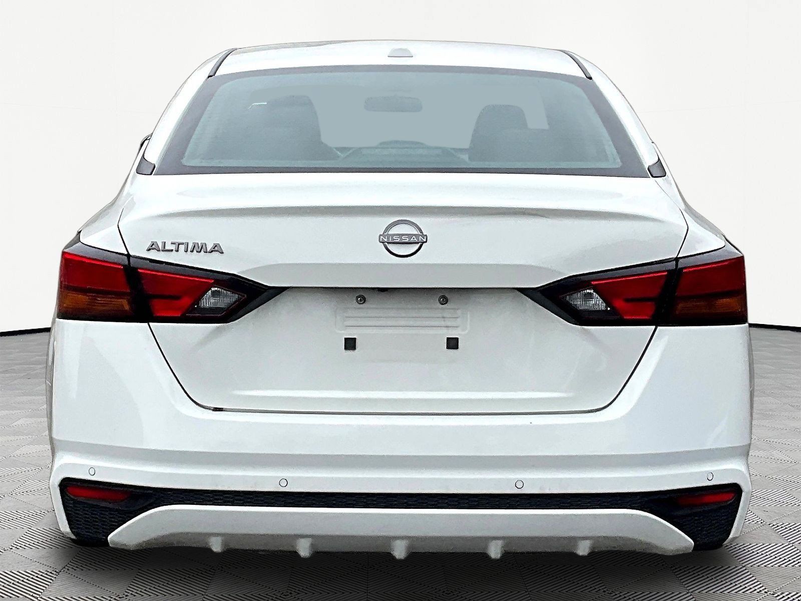 Used 2025 Nissan Altima 2.5 SV FWD image 5