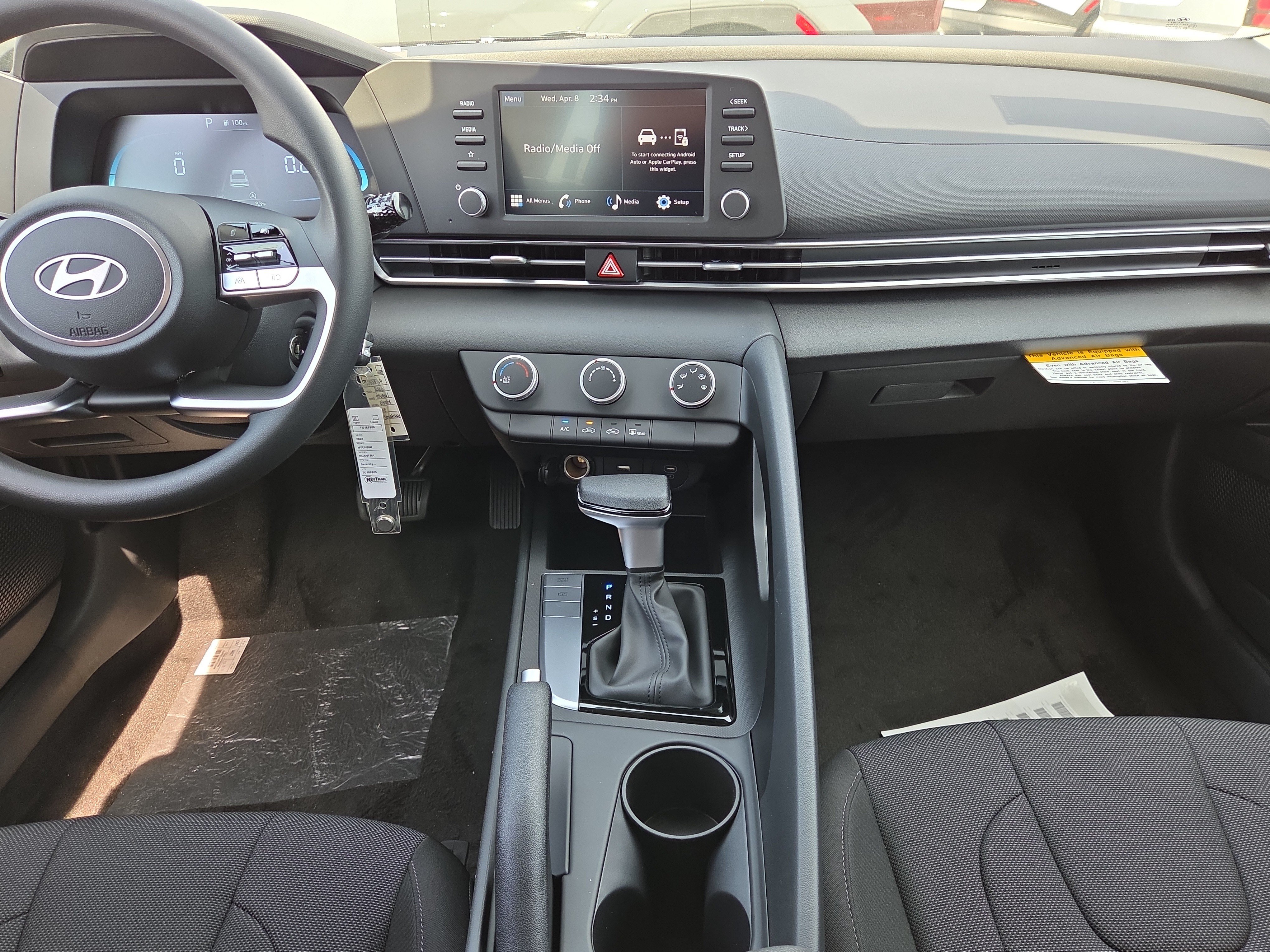 New 2026 Hyundai Elantra SE w/ Cargo Package FWD image 10