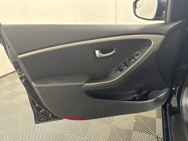 Used 2016 Hyundai Elantra GT FWD image 25
