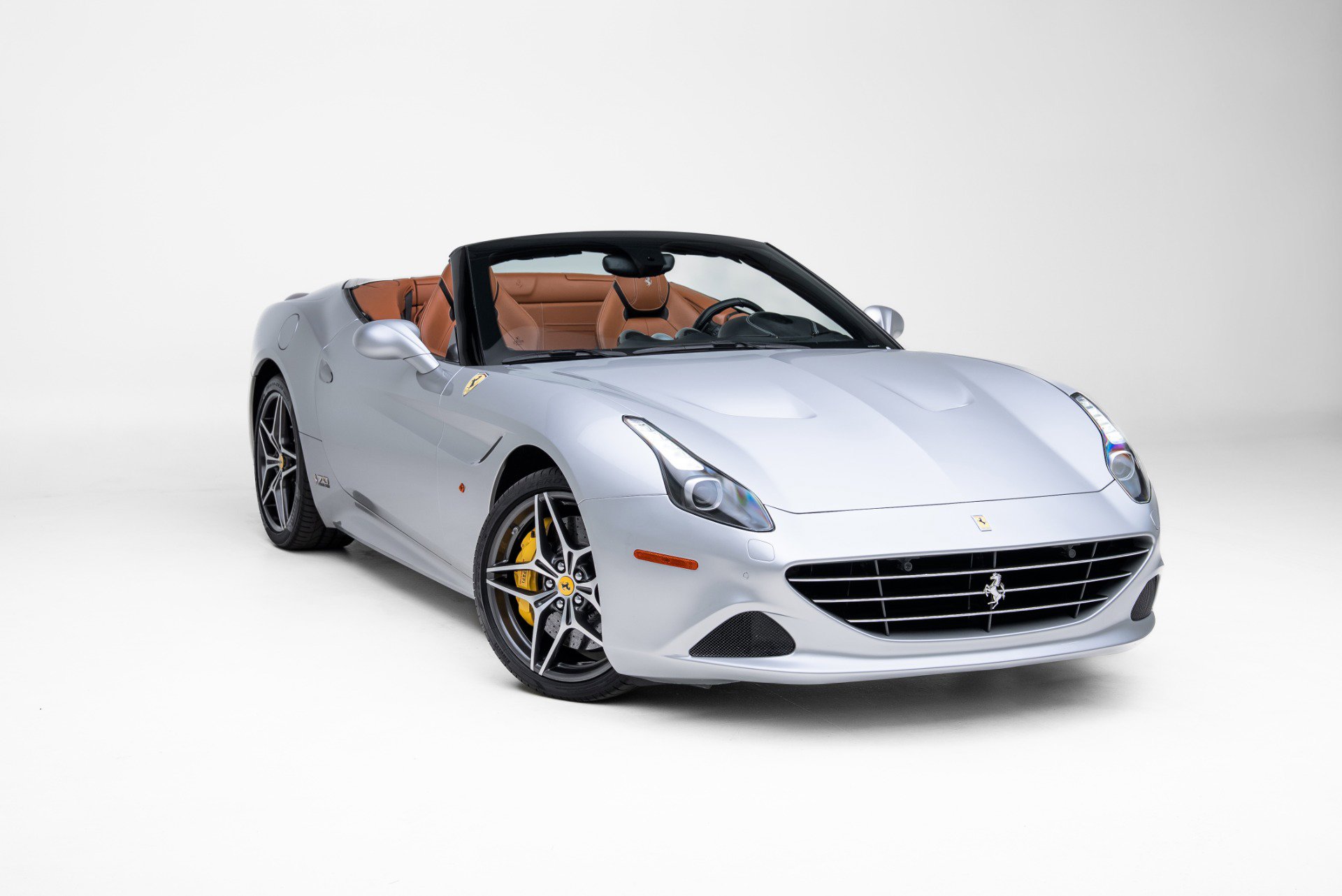 Used 2016 Ferrari California T image 52