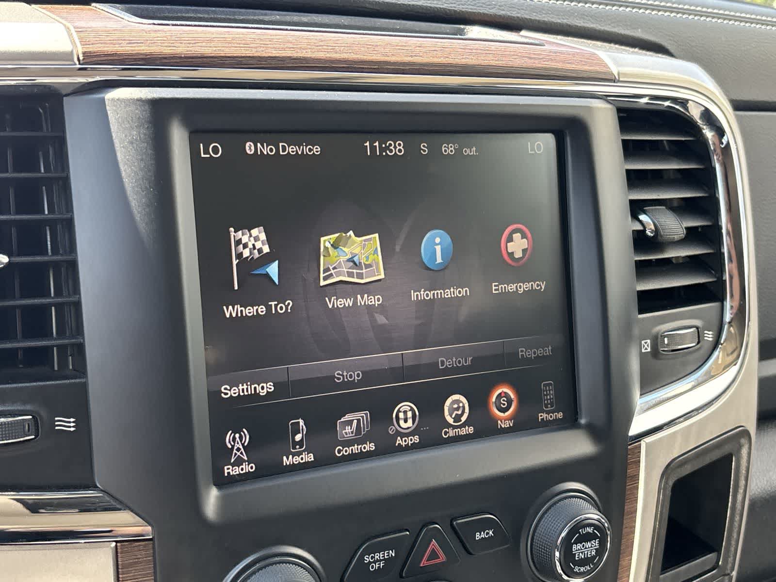 Used 2016 RAM 1500 Laramie w/ Convenience Group AWD/4WD image 24