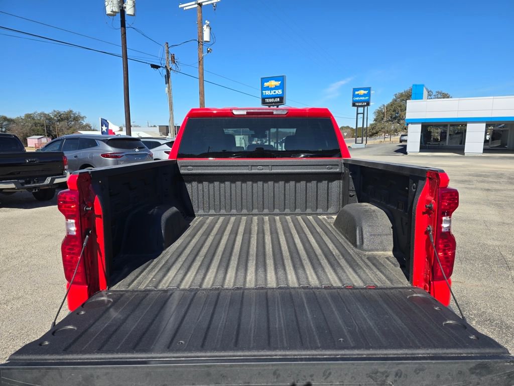 New 2026 Chevrolet Silverado 1500 Custom w/ LPO, Dark Essentials Package AWD/4WD image 10