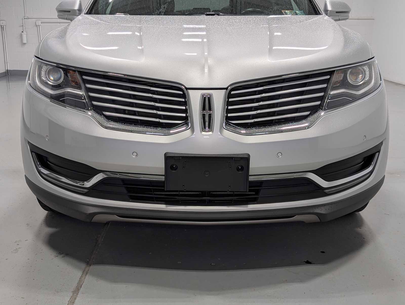 Used 2017 Lincoln MKX Reserve image 2