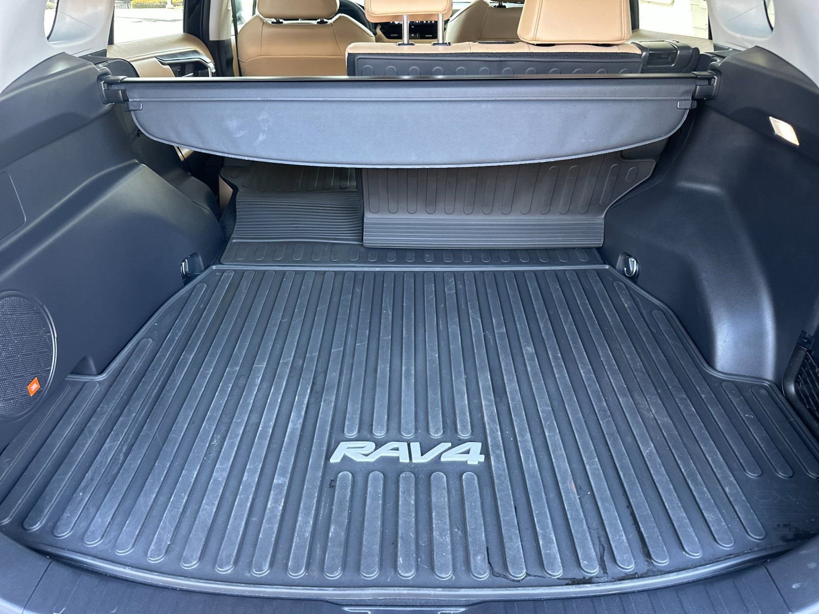 Used 2025 Toyota RAV4 Limited w/ Weather Package AWD/4WD image 14