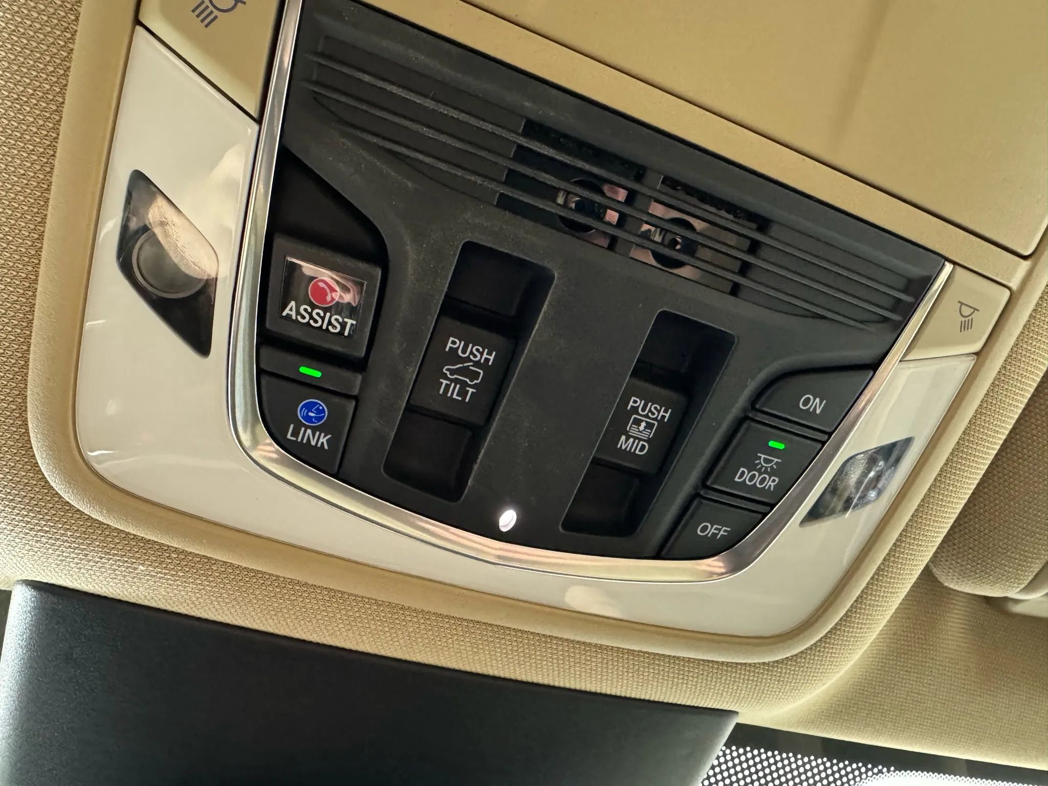 Used 2022 Acura MDX SH-AWD image 24