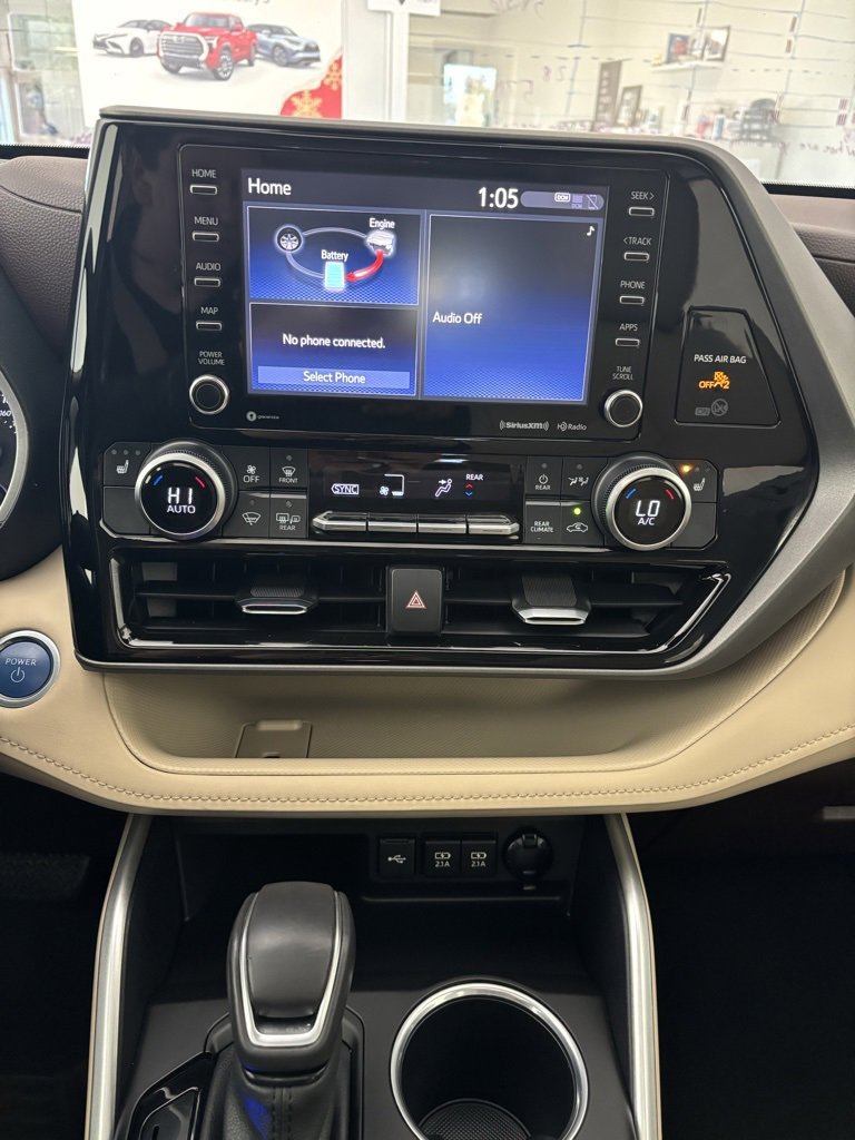 Certified 2021 Toyota Highlander XLE image 18