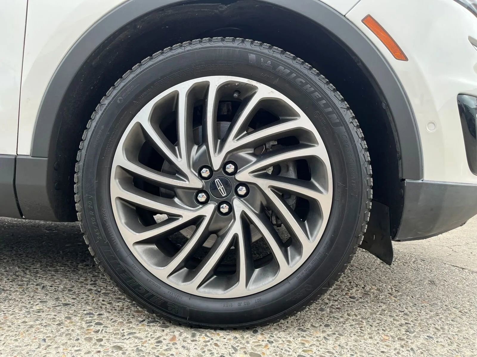 Used 2019 Lincoln Nautilus Reserve image 49