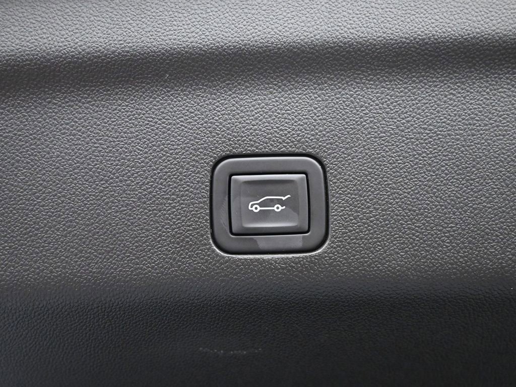 Used 2023 Chevrolet Tahoe RST w/ Sport Performance Package AWD/4WD image 32