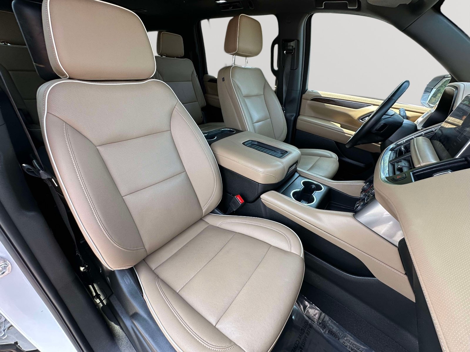 Used 2023 Chevrolet Suburban Premier w/ Premium Package AWD/4WD image 27