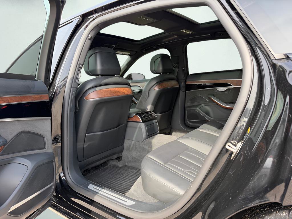Used 2021 Audi A8 L 4.0T w/ Executive Plus Package image 22