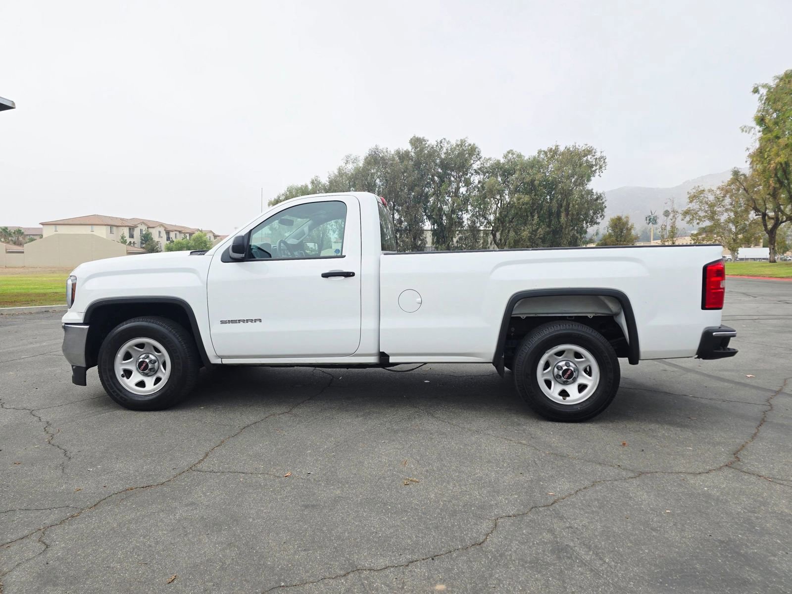Used 2018 GMC Sierra 1500 2WD Regular Cab image 5