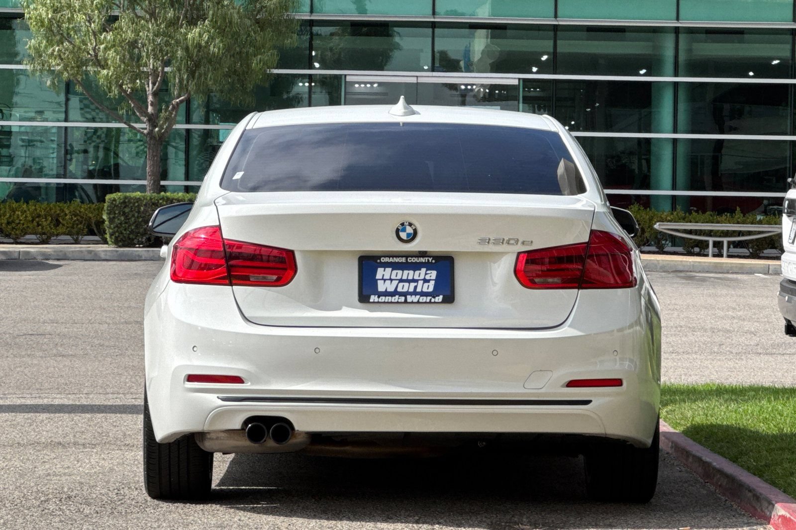 Used 2017 BMW 330e RWD image 5
