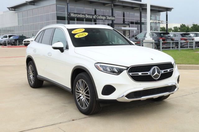 Certified 2025 Mercedes-Benz GLC 300 4MATIC image 3