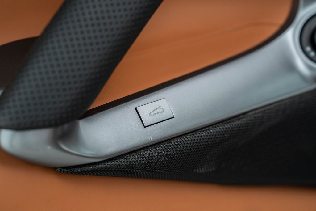 Used 2019 Ferrari 812 Superfast image 14