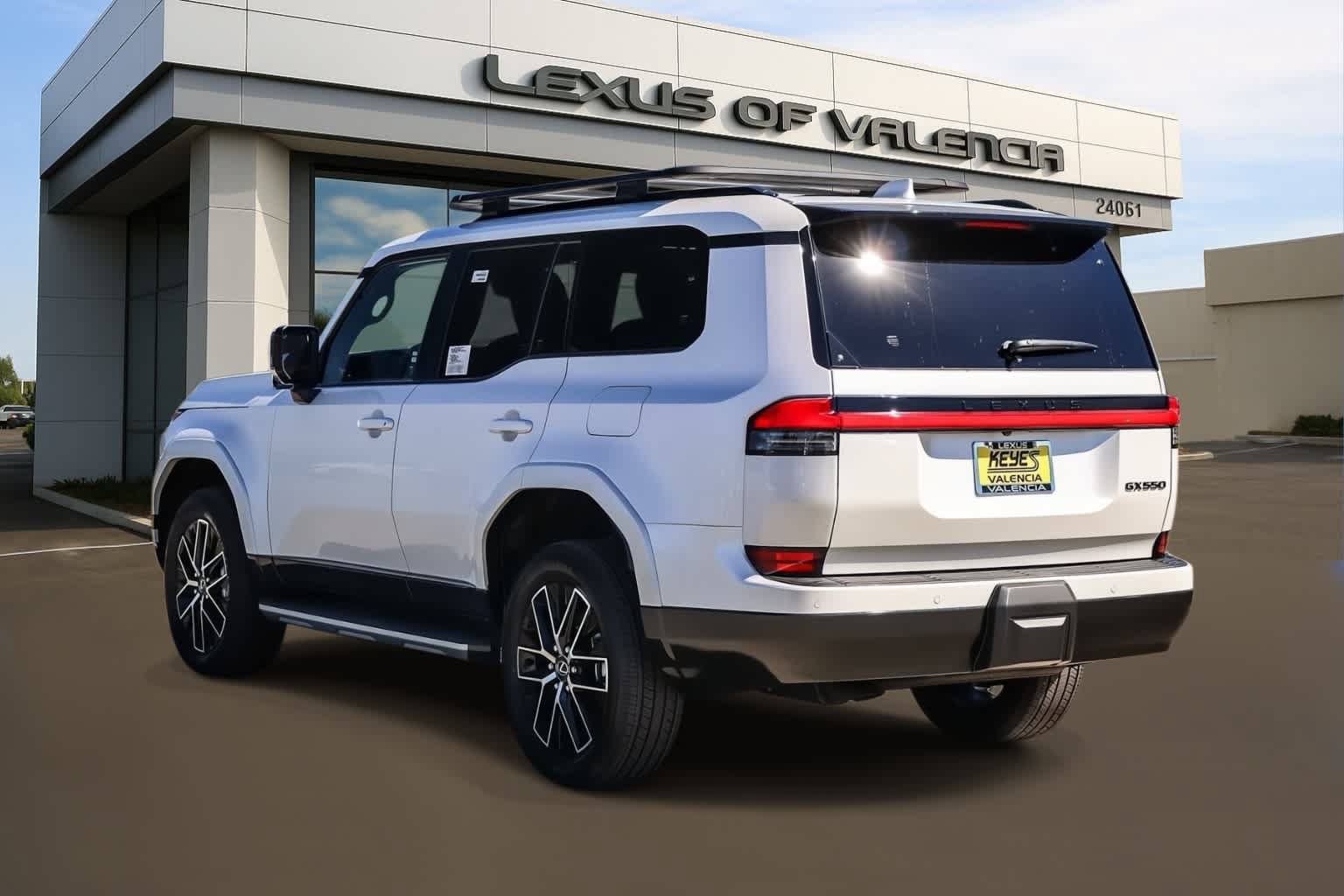 New 2026 Lexus GX 550 w/ Accessory Package (2T) AWD/4WD image 2