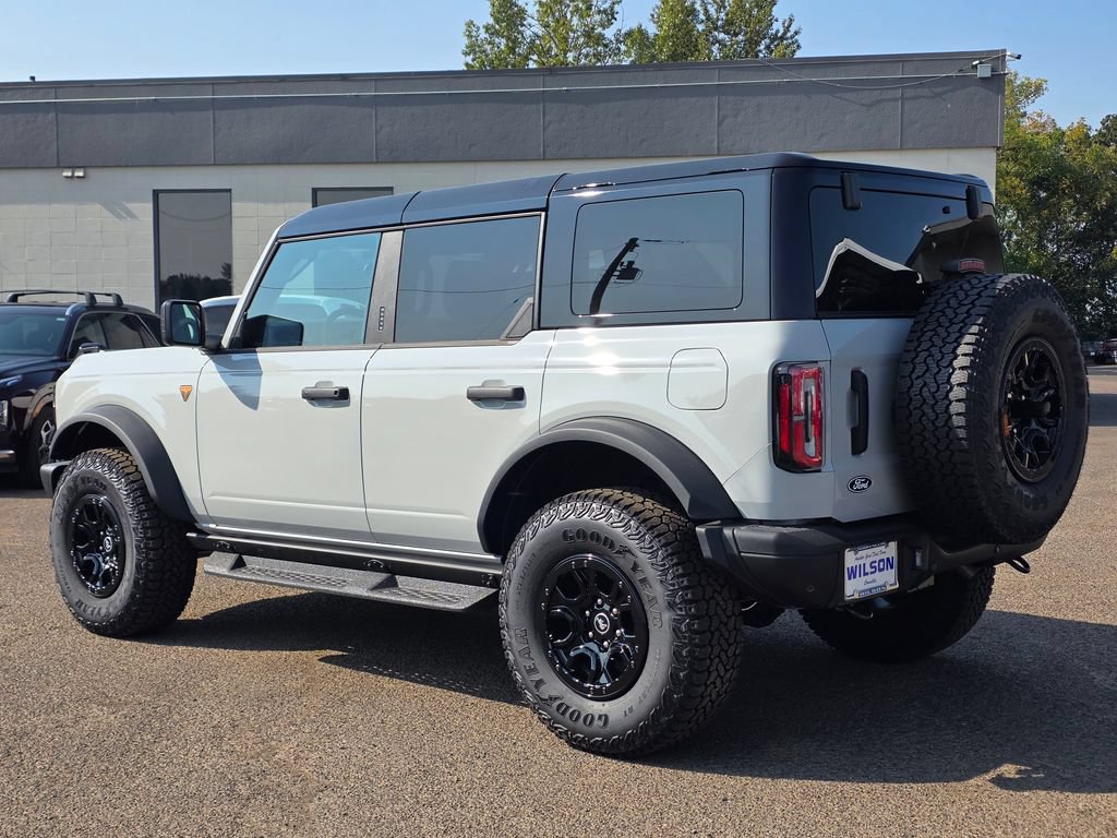 New 2026 Ford Bronco Badlands w/ Sasquatch Package AWD/4WD image 2