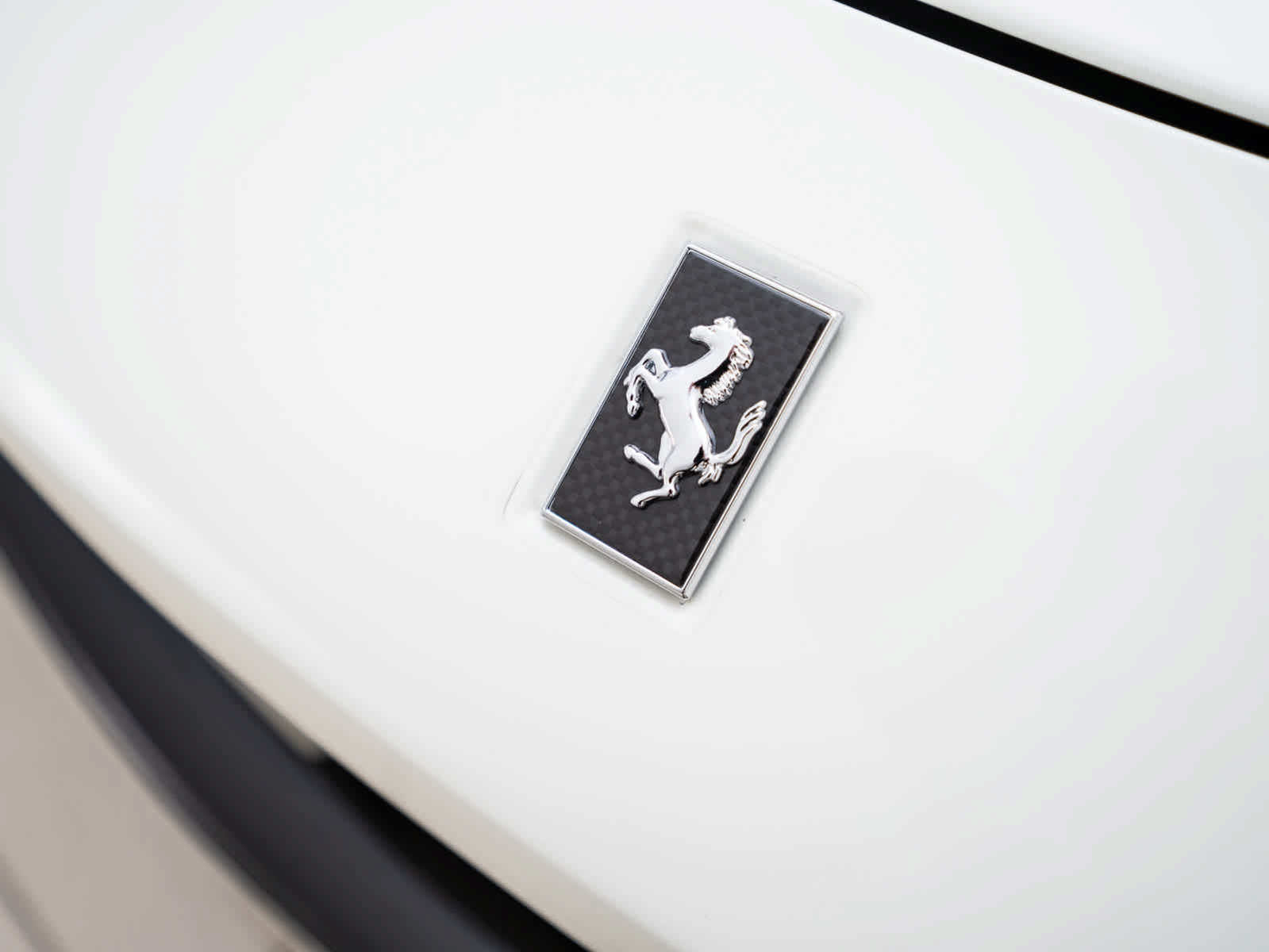 Used 2018 Ferrari 488 Spider RWD image 31