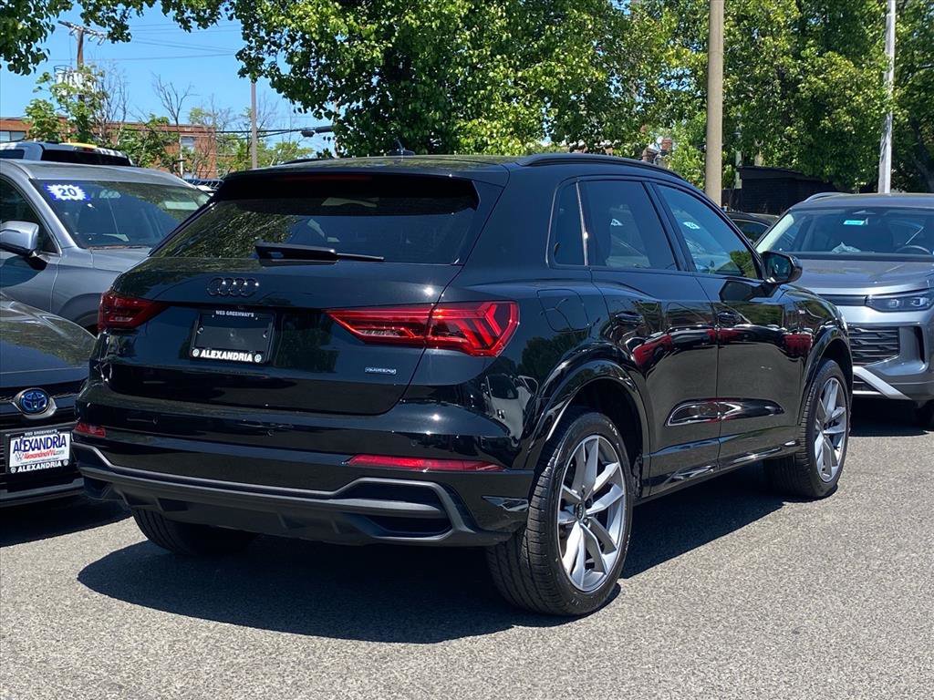 Used 2024 Audi Q3 2.0T Premium AWD/4WD image 3