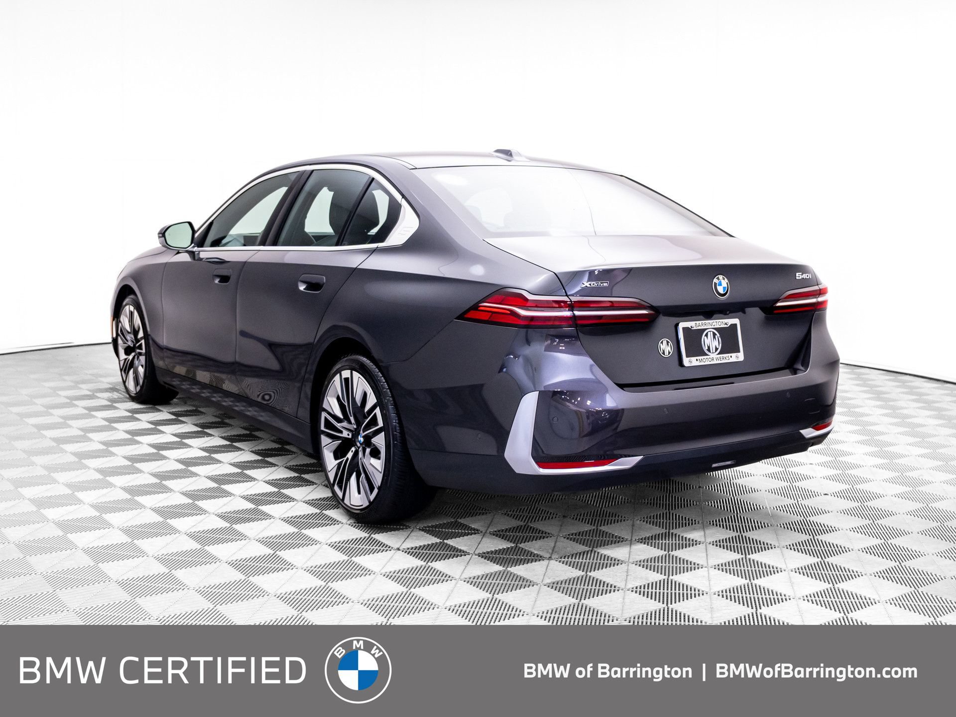 Certified 2024 BMW 540i xDrive w/ Premium Package AWD/4WD image 3