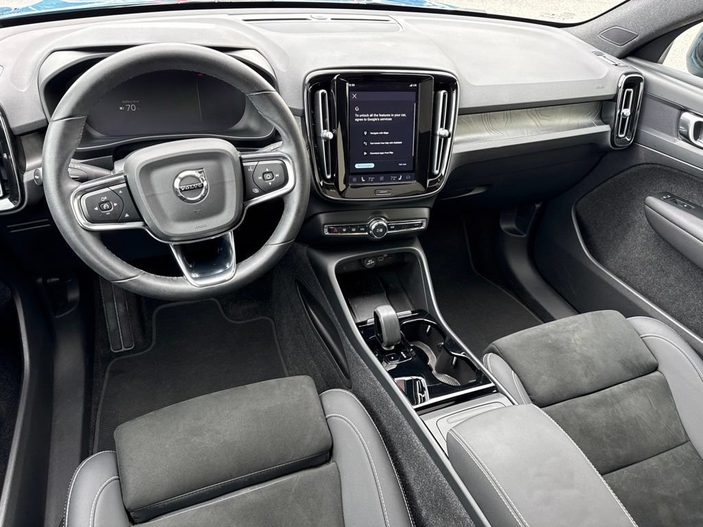Used 2023 Volvo C40 P8 Recharge Plus AWD/4WD image 17