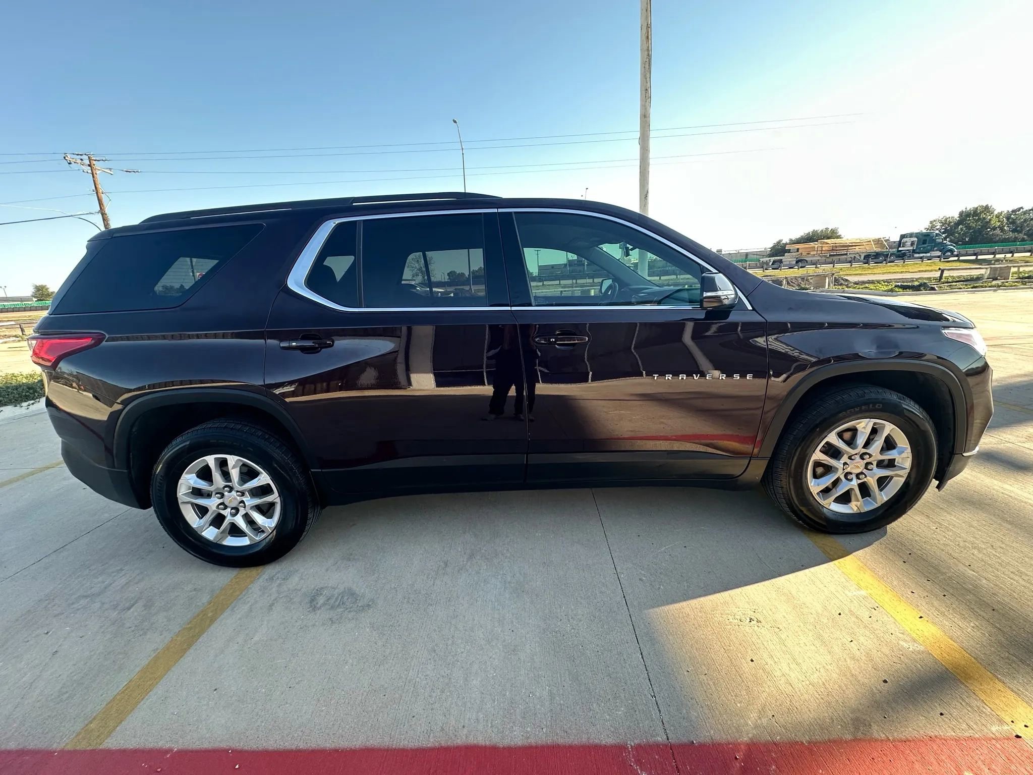 Used 2020 Chevrolet Traverse LT FWD image 6