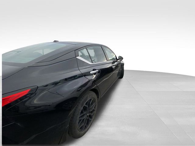 Used 2023 Nissan Altima 2.5 SV w/ SV Premium Package image 12