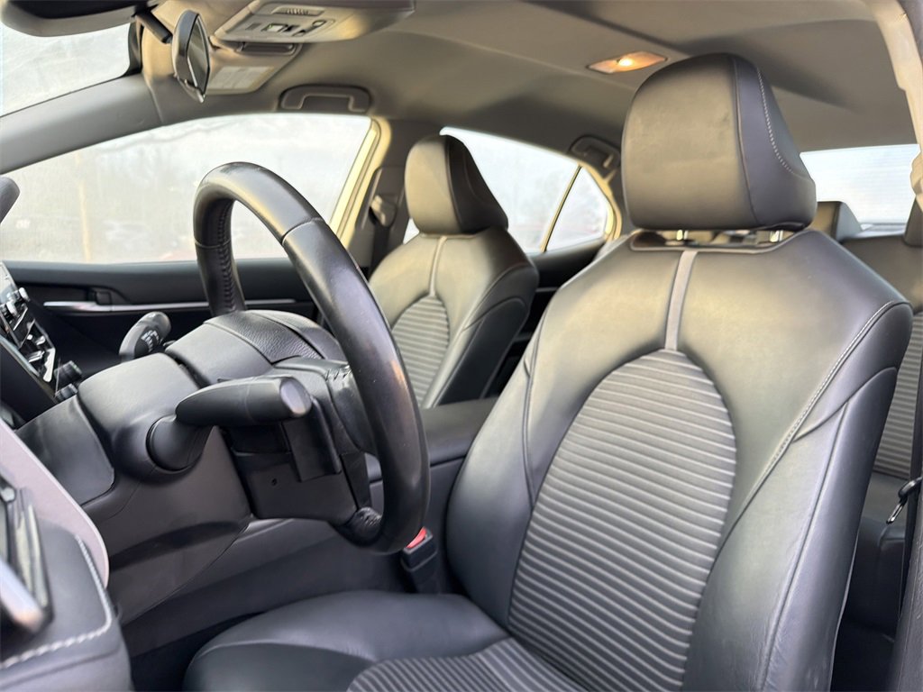 Used 2022 Toyota Camry SE image 17