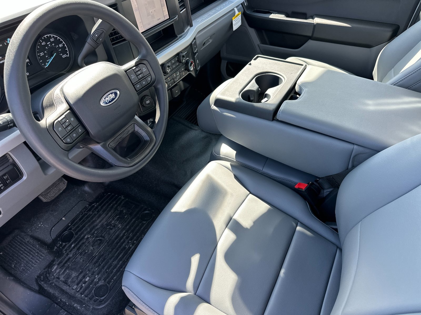 New 2024 Ford F550 2WD Regular Cab Super Duty image 7