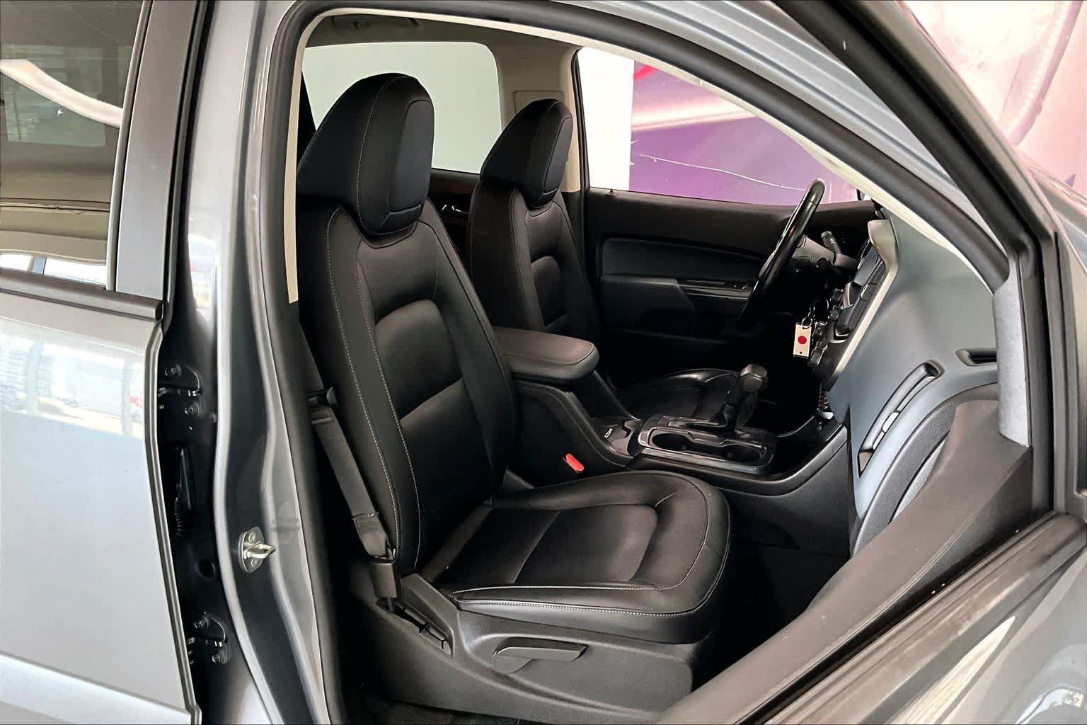 Used 2021 Chevrolet Colorado Z71 AWD/4WD image 12