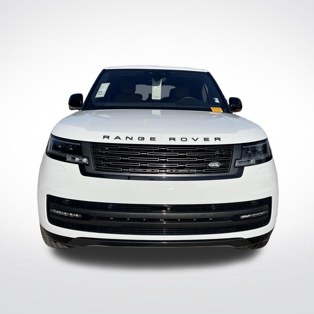 Used 2023 Land Rover Range Rover SE image 2