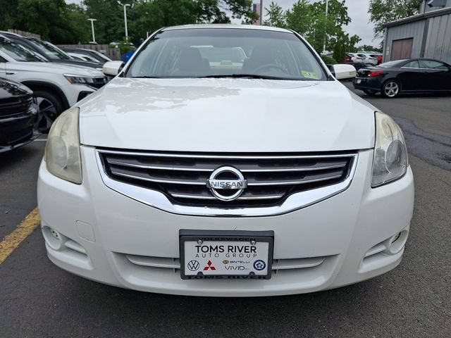 Used 2011 Nissan Altima 2.5 SL w/ 2.5SL Pkg FWD image 2
