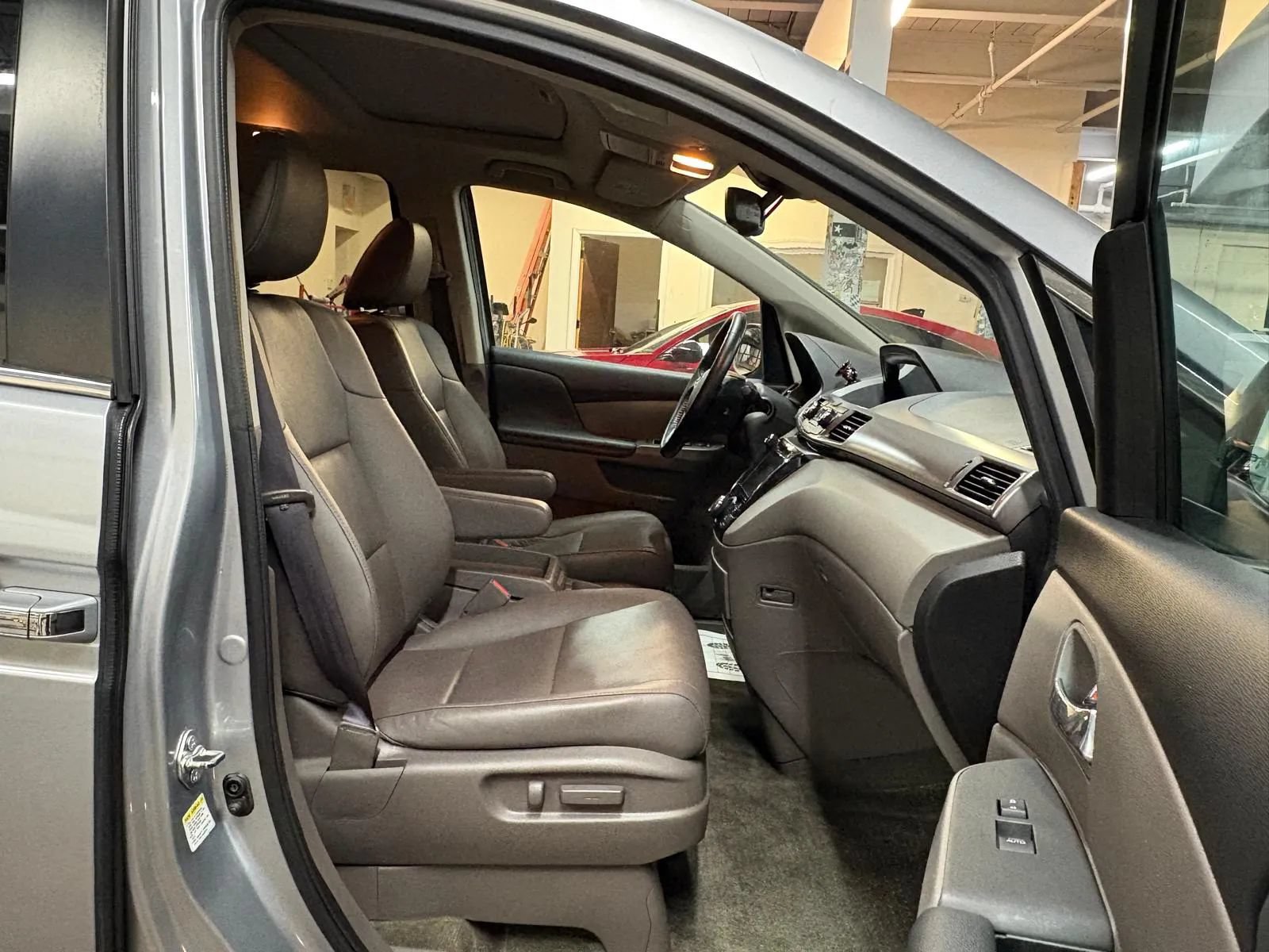 Used 2016 Honda Odyssey EX-L image 19