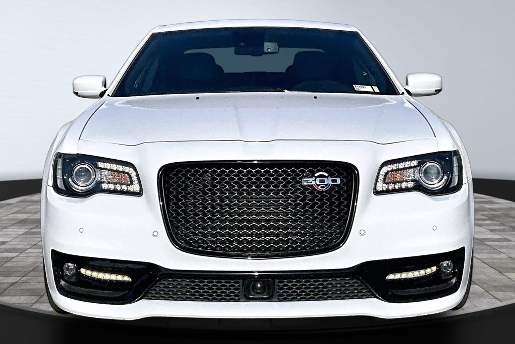 Used 2023 Chrysler 300 C RWD image 27