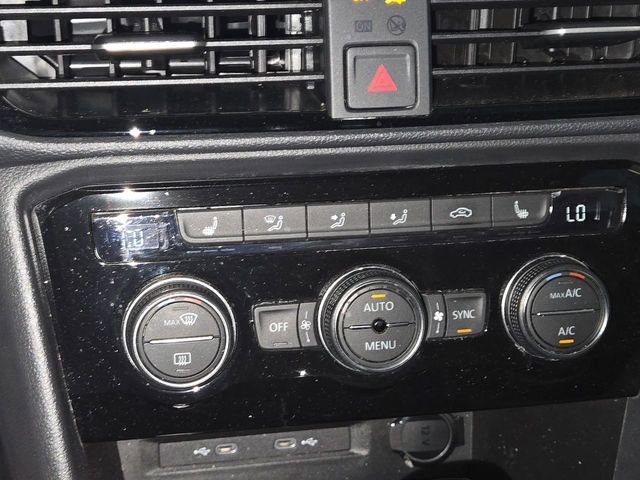 Used 2024 Volkswagen Taos SE image 18