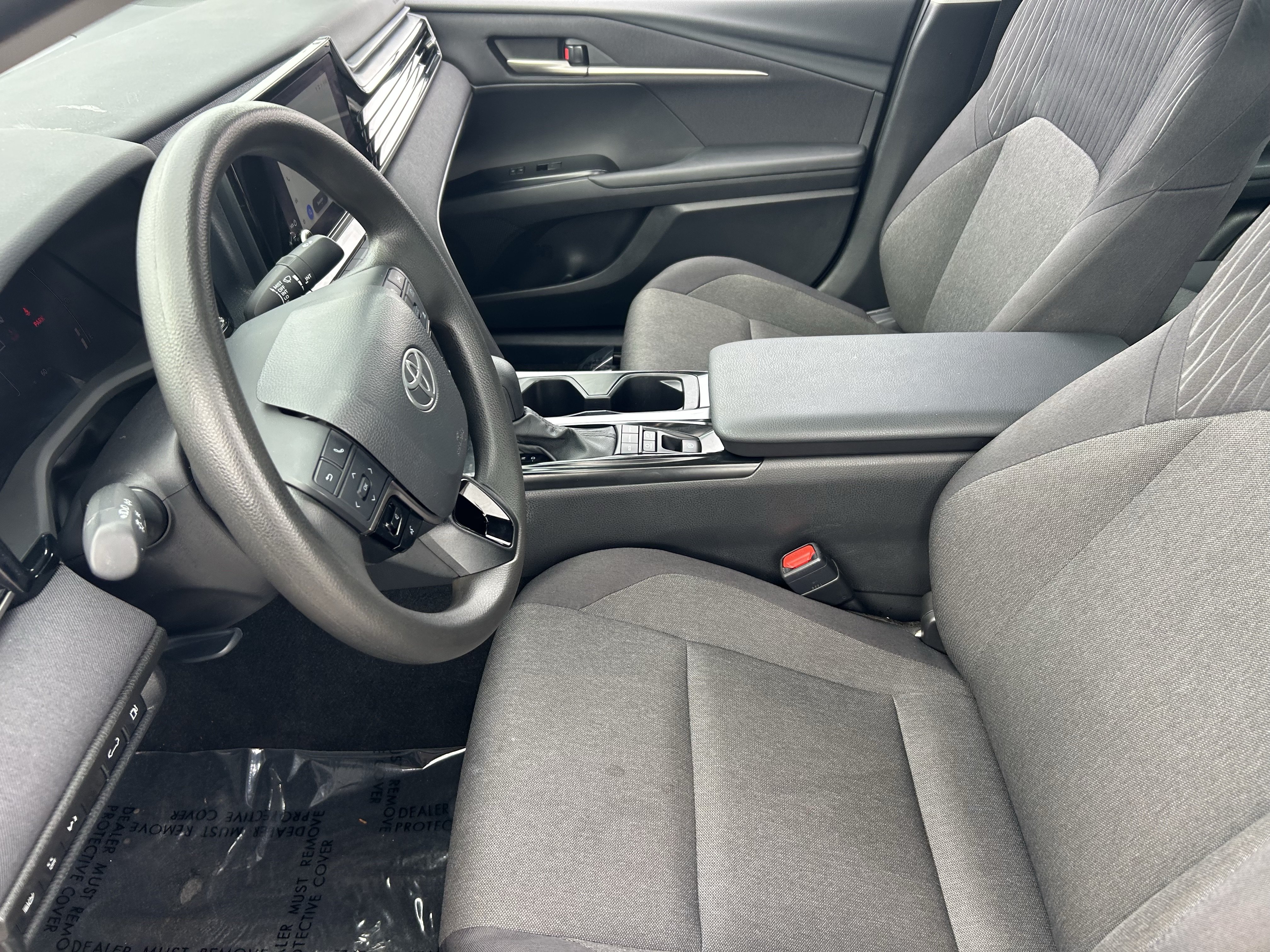 Used 2025 Toyota Camry LE FWD image 27
