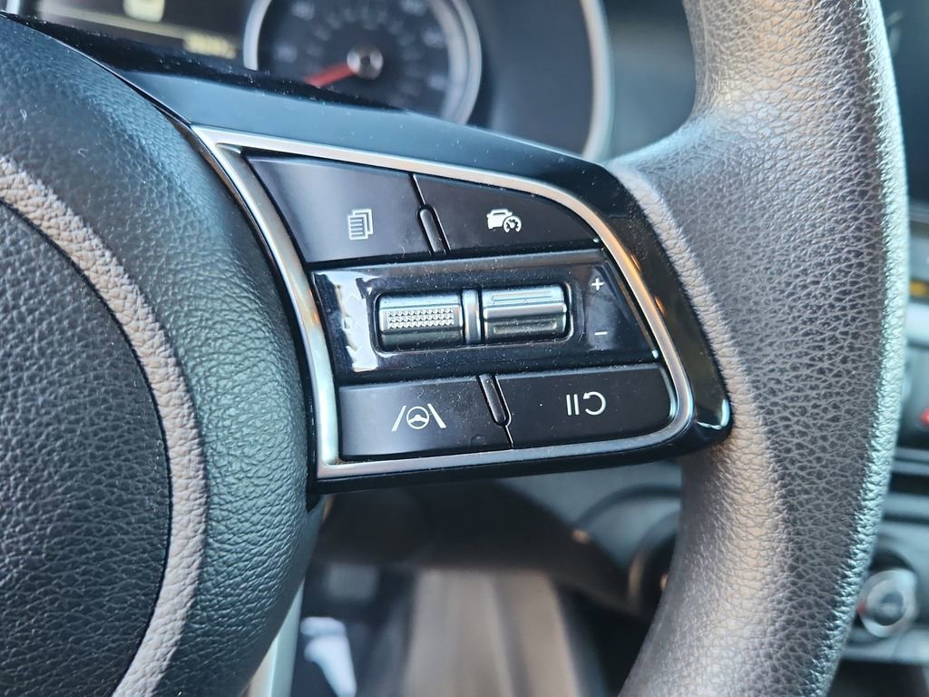Used 2023 Kia Forte LXS image 21