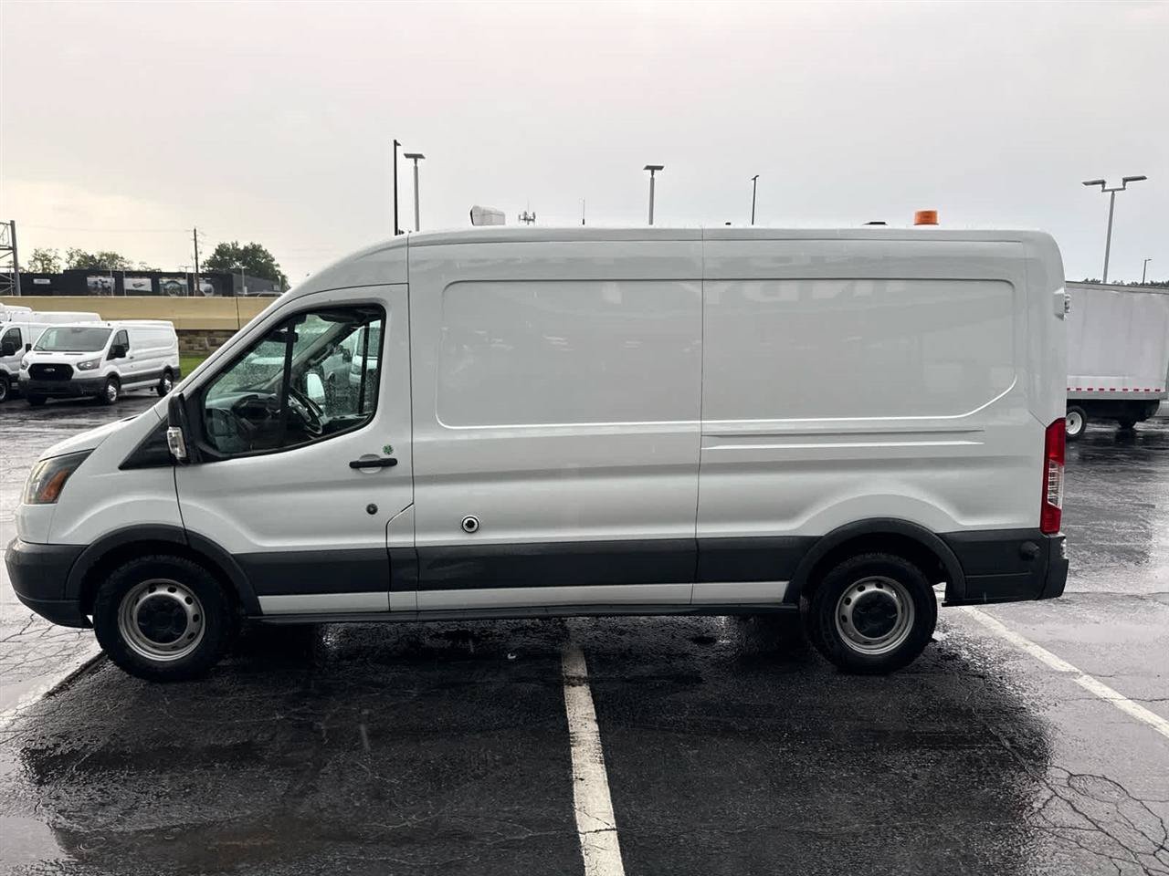 Used 2017 Ford Transit 350 148 Medium Roof RWD image 5
