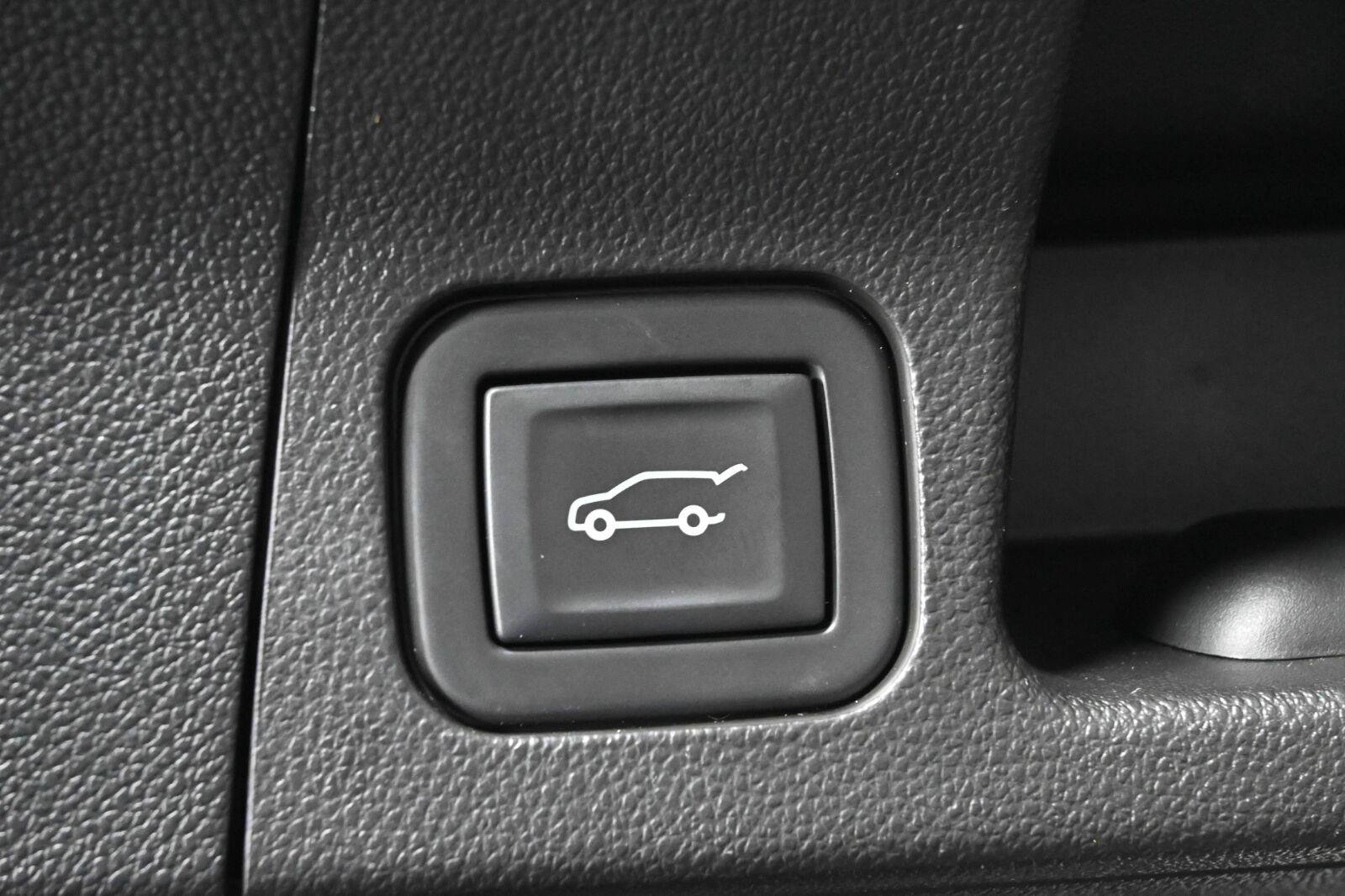 Used 2021 GMC Acadia SLE w/ Driver Convenience Package FWD image 8