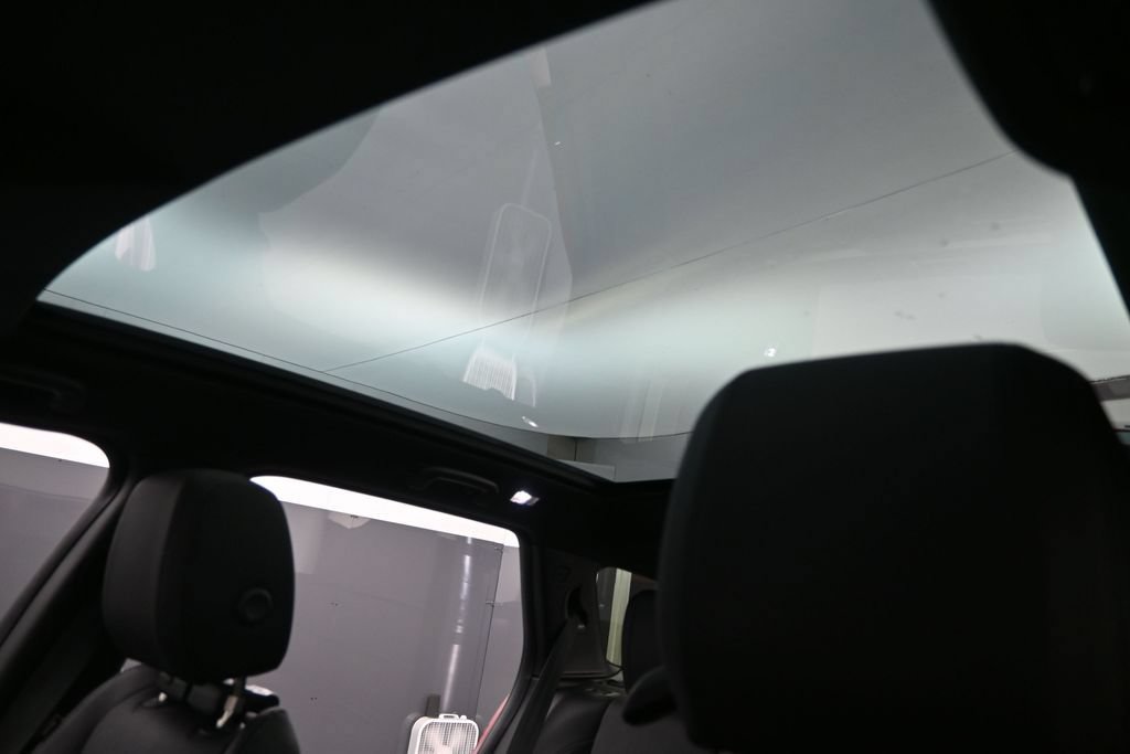 New 2026 Land Rover Discovery Sport Landmark AWD/4WD image 29