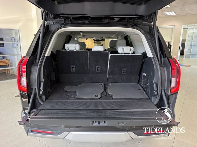 Certified 2025 Ford Expedition Platinum AWD/4WD image 12