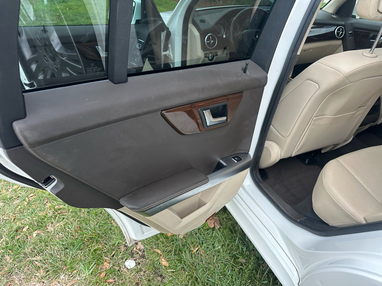 Used 2015 Mercedes-Benz GLK 350 4MATIC image 14